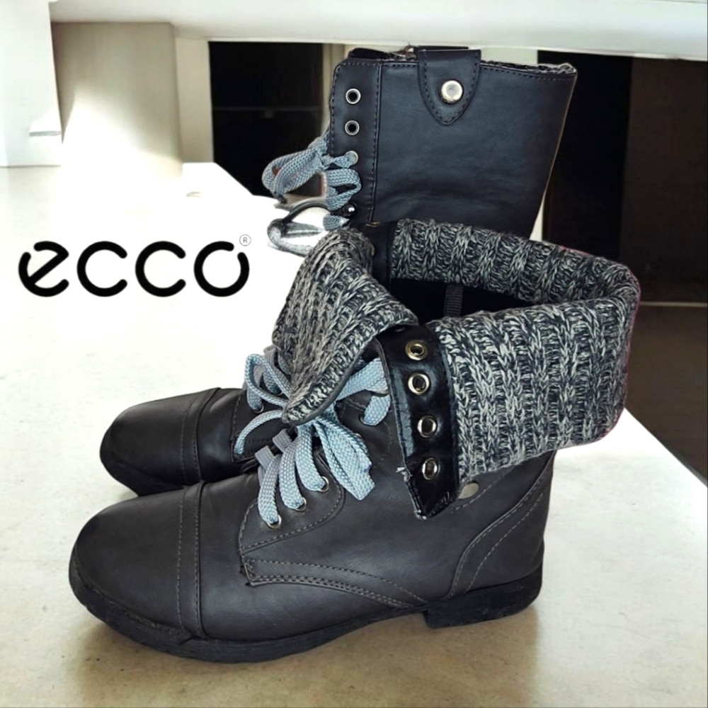ECCO Black and Gray Fold Over Boots - 7